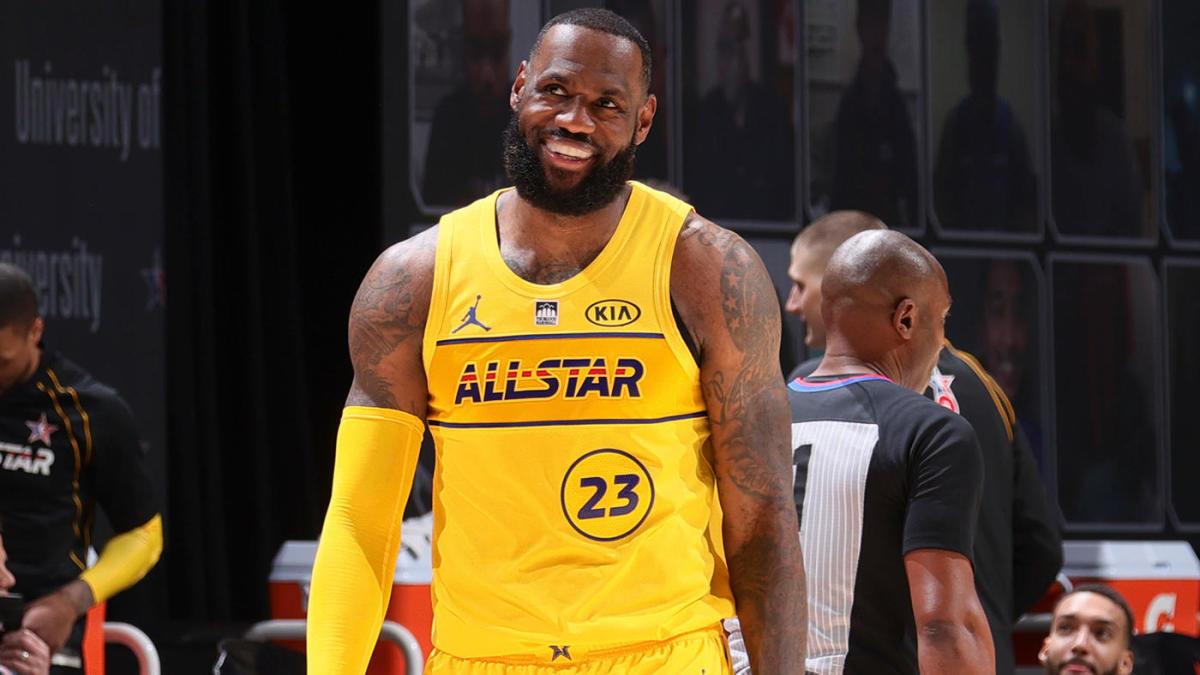 LeBron James chối bỏ tấm băng đội trưởng NBA All-Star