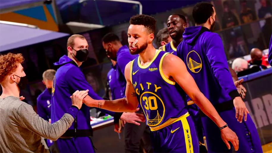 Kỷ lục mới nhất của Stephen Curry cho thấy anh còn hơn cả một tay ném 3 thượng hạng