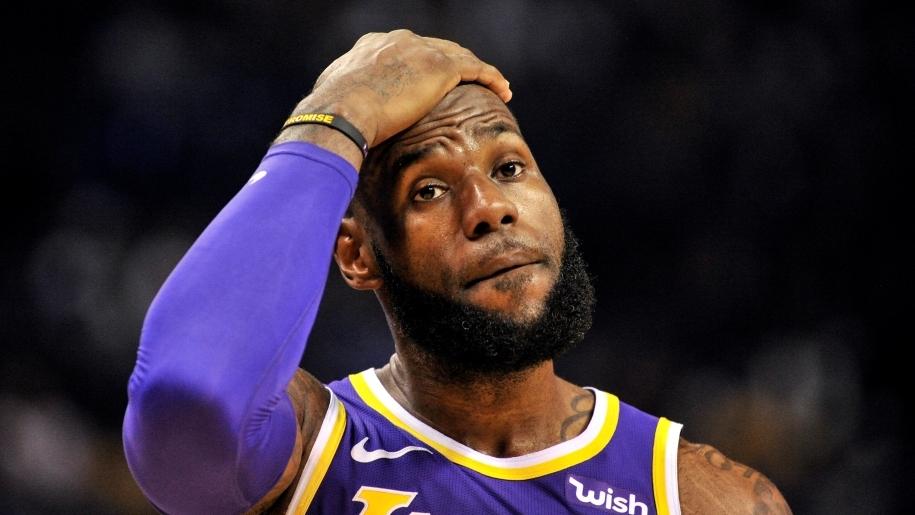 NÓNG: LA Lakers tiếp tục nhận tin dữ về chấn thương của LeBron James