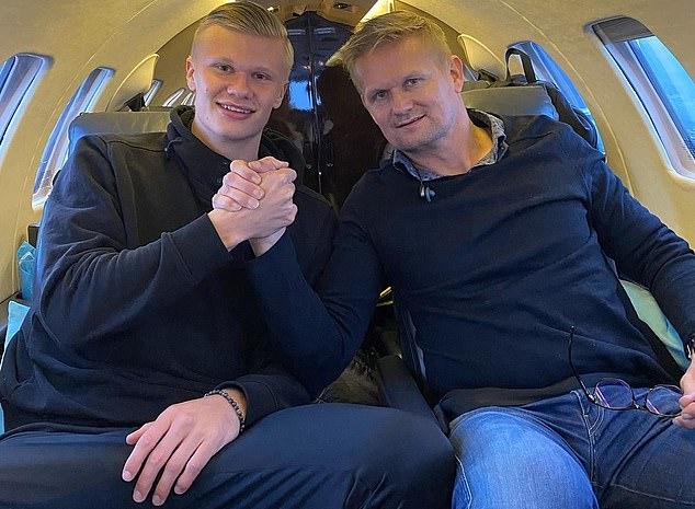 Cha Haaland che giấu đàm phán với Barca theo cách lạ