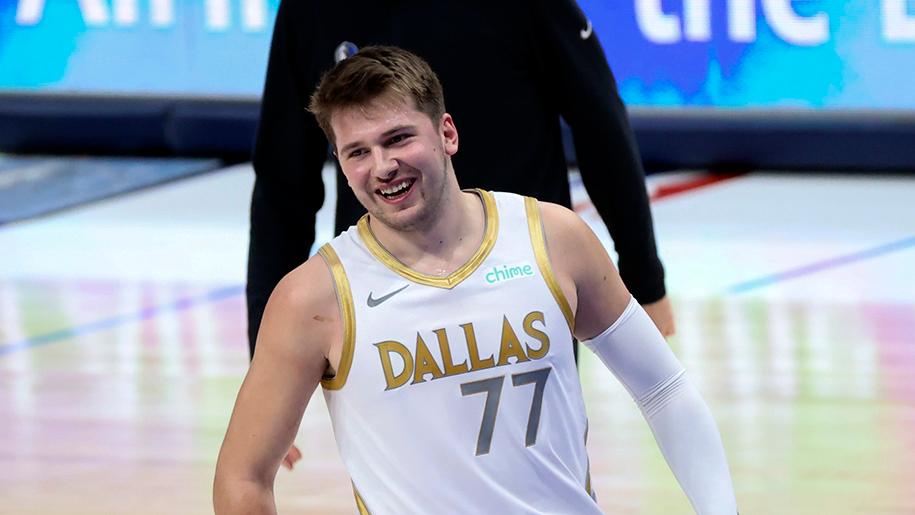 Vừa đoạt danh hiệu cầu thủ xuất sắc, Luka Doncic cùng đồng đội thắng sốc đội đầu bảng Utah Jazz