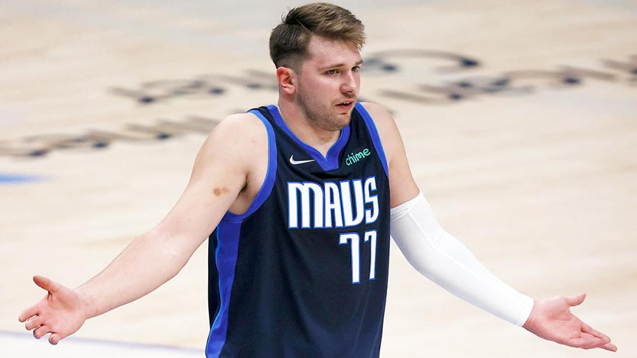 Liên tục “sưu tầm” lỗi kỹ thuật, Luka Doncic đối diện án phạt cấm thi đấu