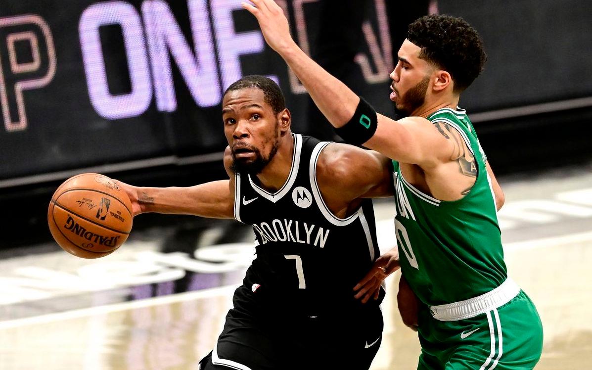 Tatum rời sân vì Durant, Celtics thảm bại sau cơn mưa 3 điểm của Brooklyn Nets