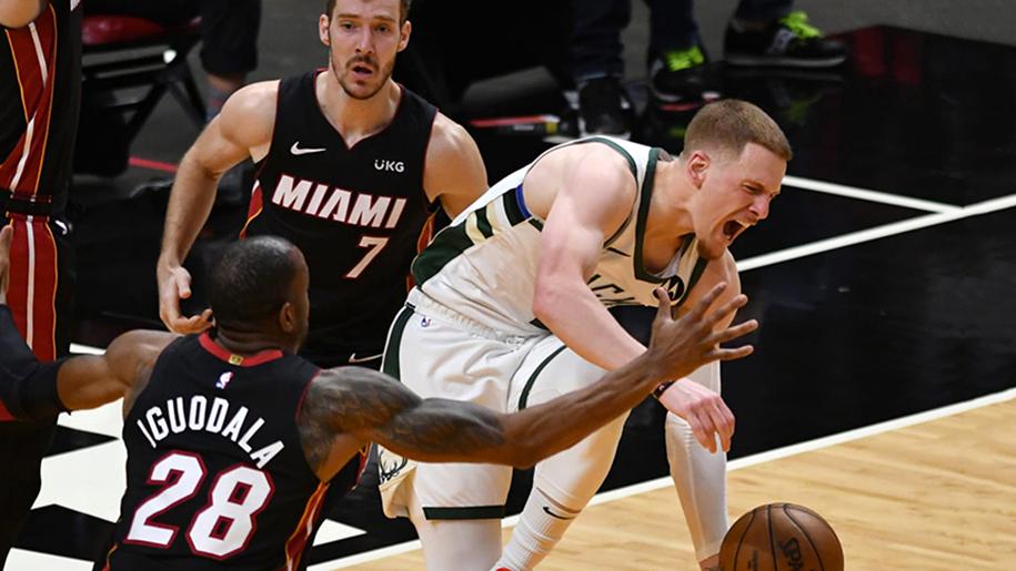 Đang thăng hoa, Milwaukee Bucks nhận tin dữ khi trụ cột nghỉ hết vòng Playoffs