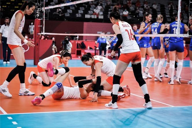 Đánh rơi cơ hội trước ROC, tuyển bóng chuyền nữ Trung Quốc bước một chân về nước