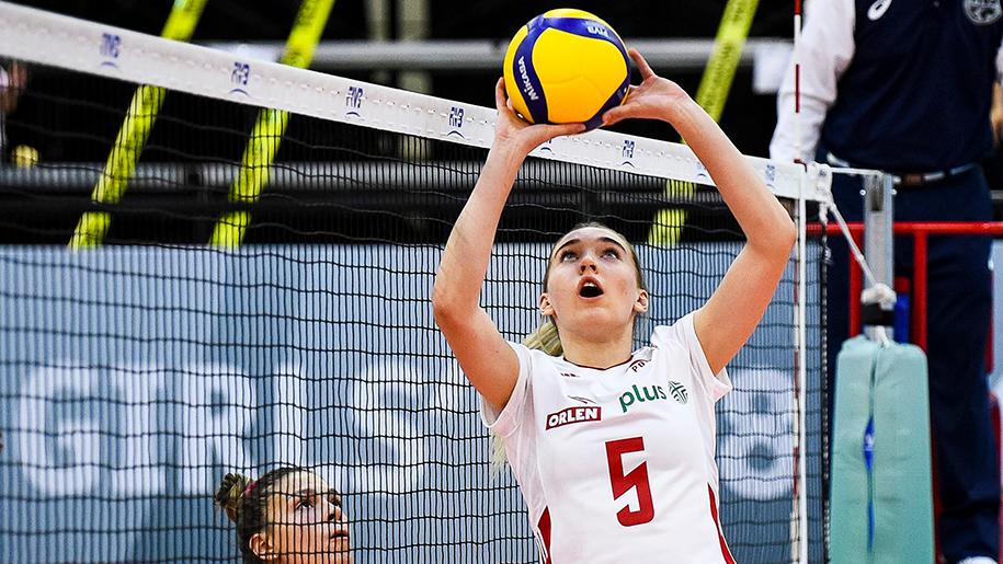 Nữ chuyền hai xinh đẹp Ba Lan hy vọng nối nghiệp cha tại giải U18 VĐTG
