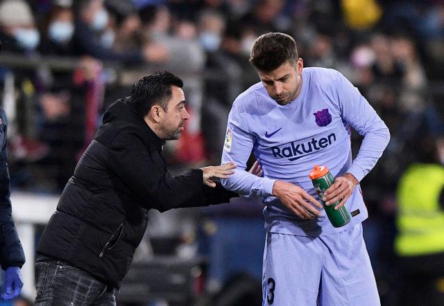 Pique bị gạt khỏi kế hoạch ở Barca trước khi chia tay Shakira