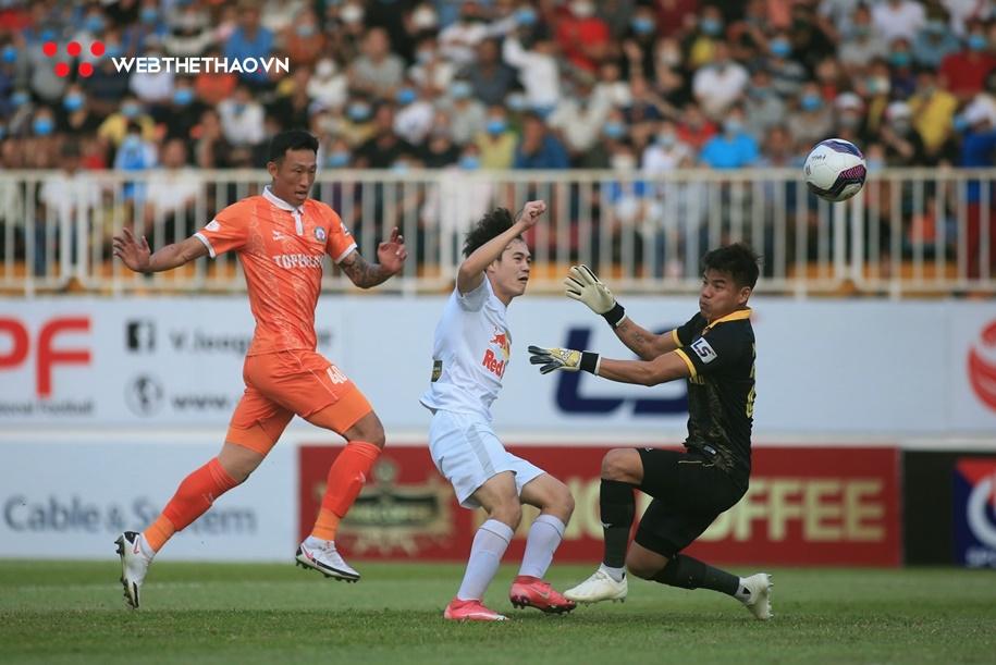 Văn Toàn úp mở khả năng chia tay HAGL, rộ tin đồn có thể đến Hà Nội FC