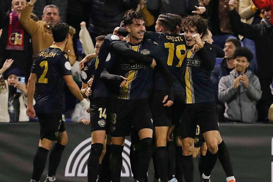 Soldevila lập hat-trick trước Barca: Chỉ Mbappe làm được tương tự