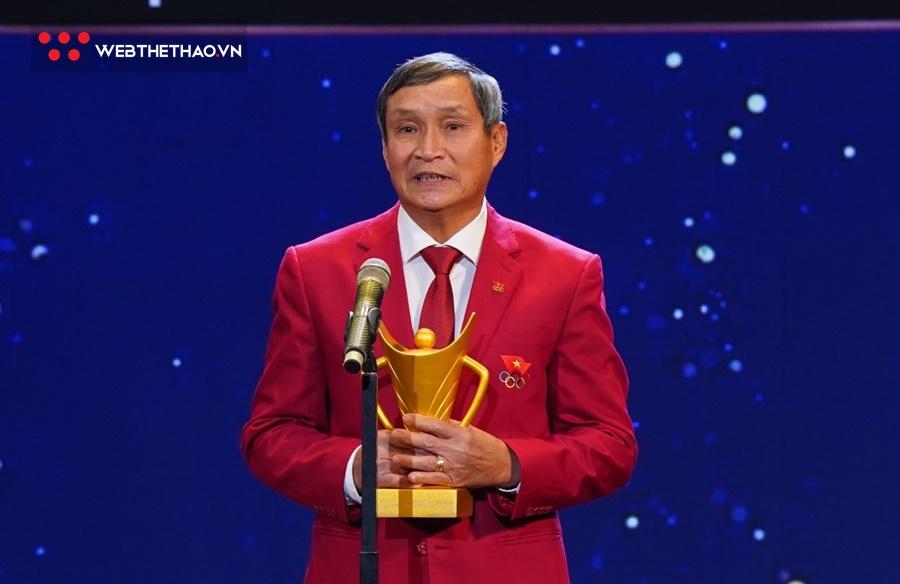 HLV Mai Đức Chung: “Cúp Chiến thắng là của tập thể, không chỉ cá nhân tôi”
