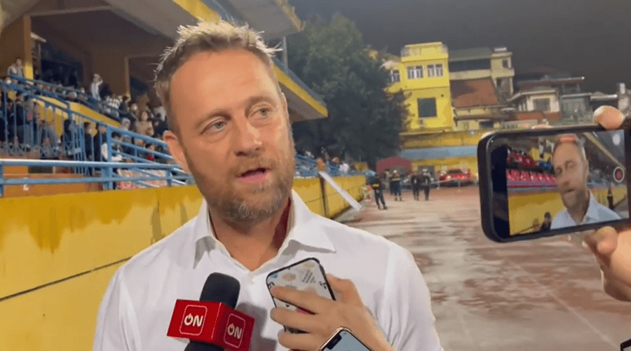 HLV tuyển Thái Lan tiết lộ lý do bất ngờ sang dự khán V.League