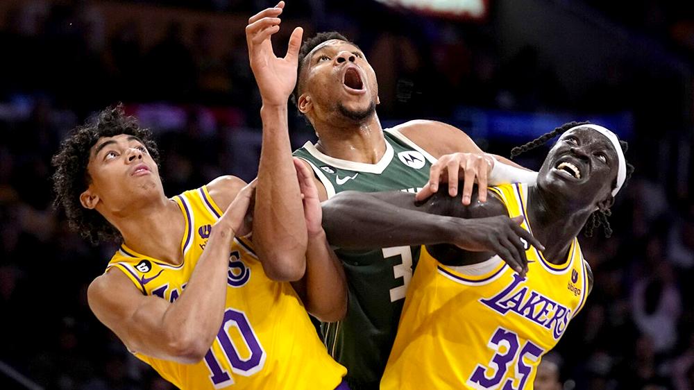 Vắng LeBron và gần nửa đội hình, Los Angeles Lakers không thể cản bước Milwaukee Bucks