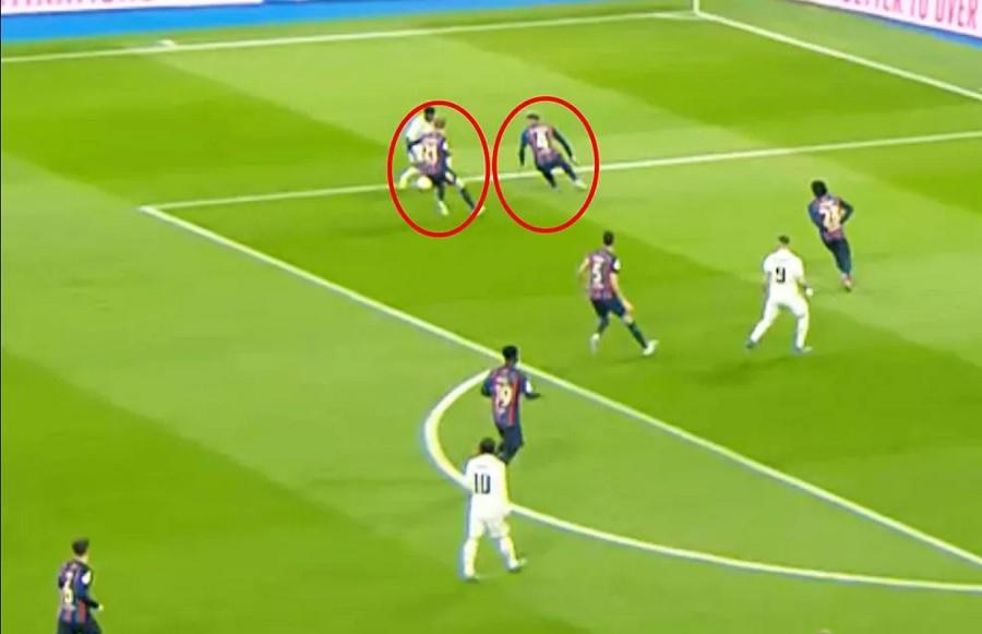 Barca bóp nghẹt Real Madrid bằng sơ đồ kỳ lạ
