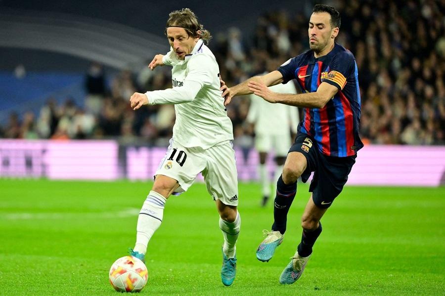 Kỷ lục mà huyền thoại Barca giật từ tay Messi trong trận gặp Real Madrid