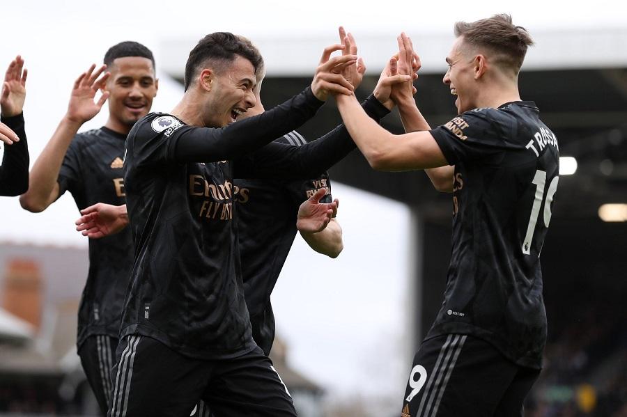 Tân binh Arsenal lập hat-trick kiến tạo mang tính lịch sử