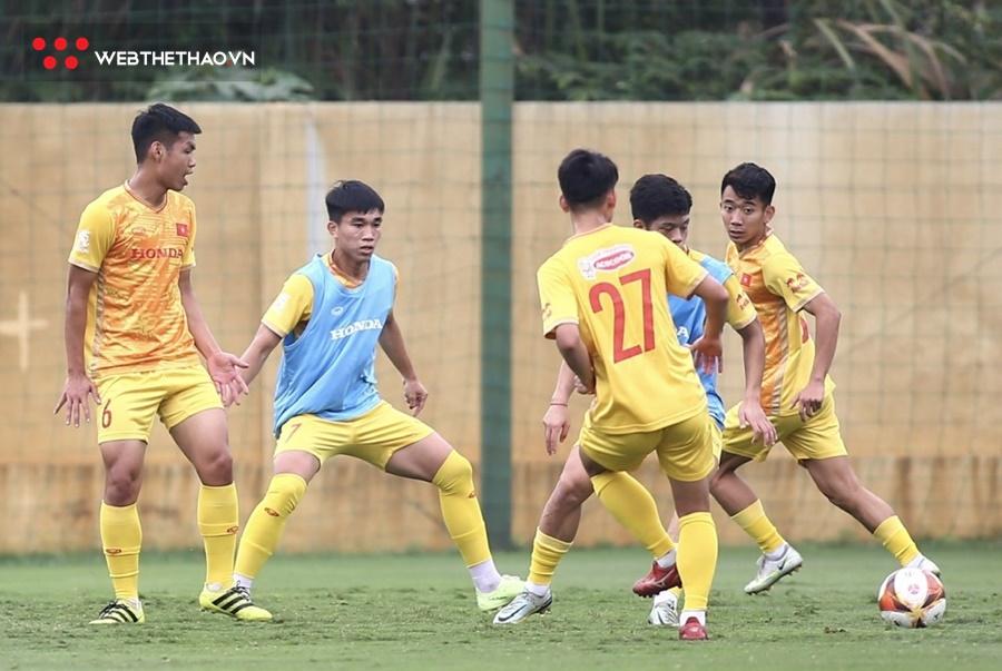 HLV Troussier đưa ra yêu cầu rất cao về chiến thuật cho U23 Việt Nam