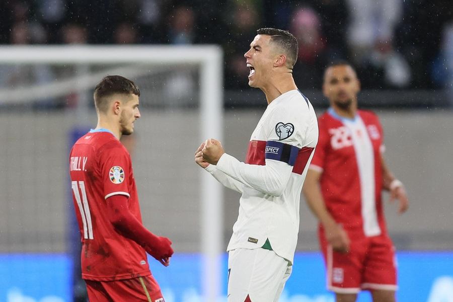 Ronaldo lập cú đúp thứ hai cho Bồ Đào Nha trong vòng 3 ngày