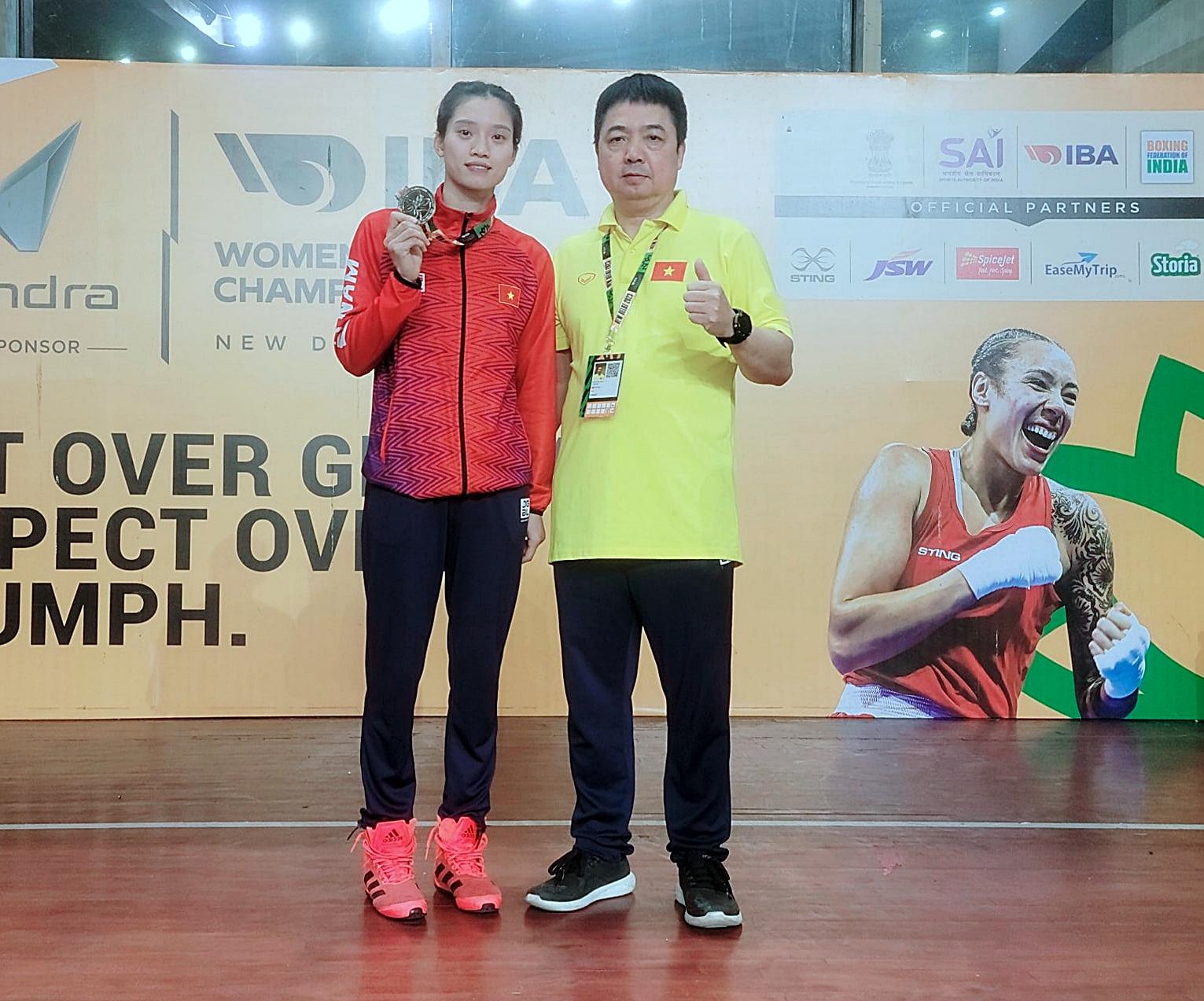 Nguyễn Thị Tâm về nước với HCB thế giới, sẵn sàng cho SEA Games 32 khốc liệt