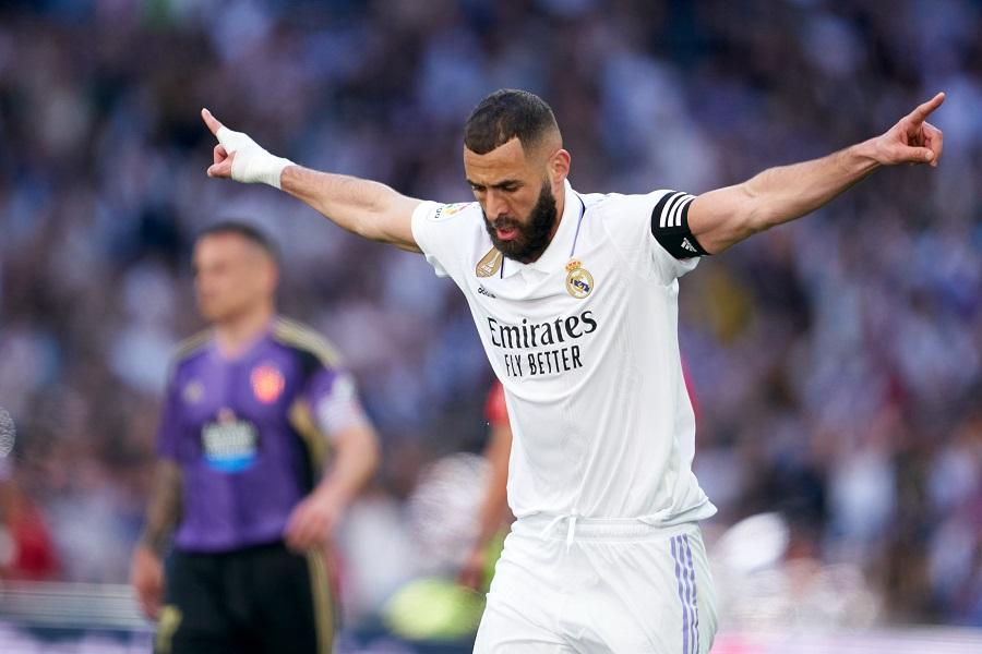 Benzema lập hat-trick cho Real Madrid với cú “xe đạp chổng ngược”