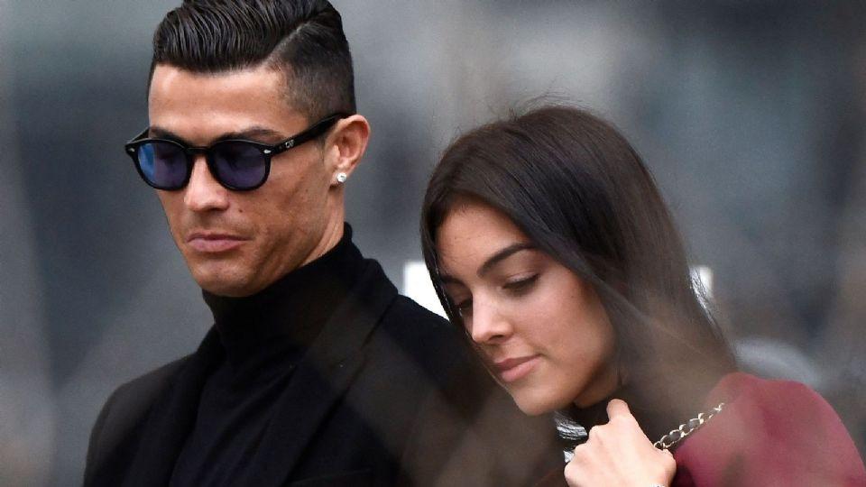 Bí ẩn đằng sau mối quan hệ giữa Ronaldo bạn gái Rodriguez