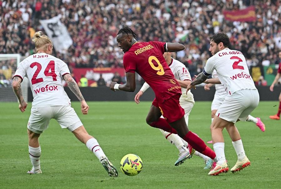 Lý do Roma của Mourinho đang chiếm ưu thế để dự Champions League