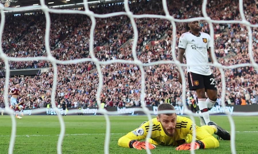 De Gea mắc lỗi nghiêm trọng, MU thua 2 trận liên tiếp