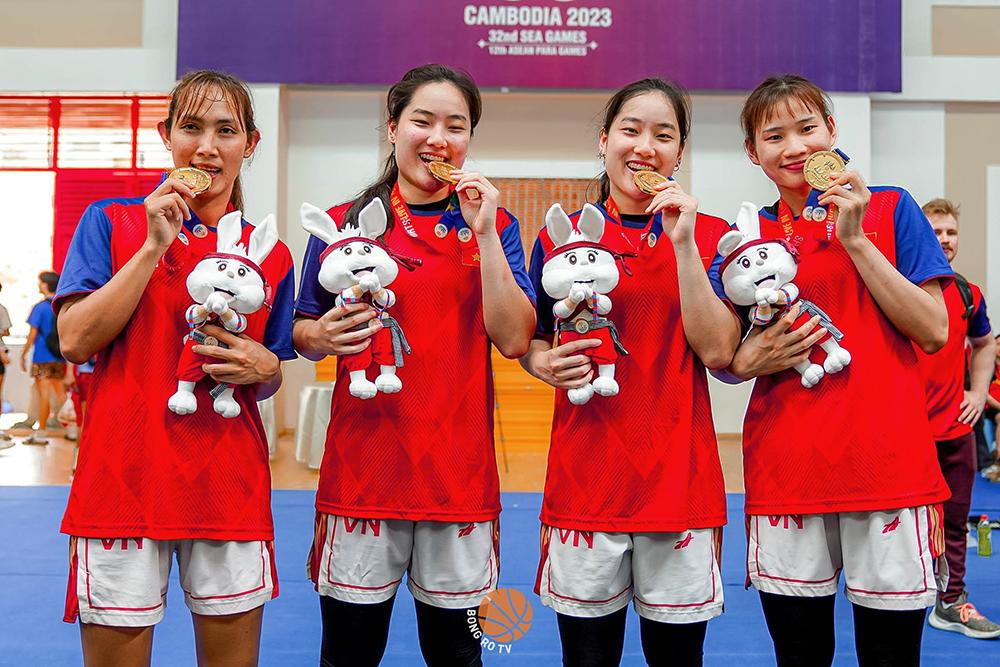 Kết quả bóng rổ 3x3 SEA Games 32: Đội tuyển nữ Việt Nam có huy chương vàng lịch sử