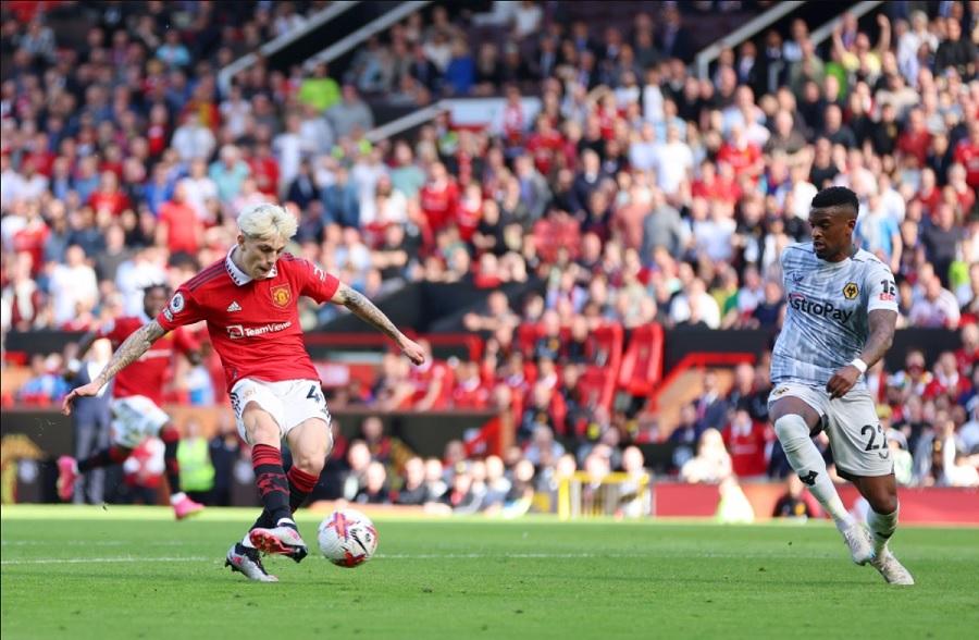 MU bắt kịp Newcastle trong cuộc đua Top 4, bứt khỏi Liverpool