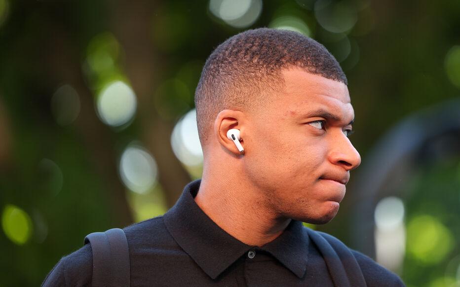 Nóng: Mbappe không kích hoạt gia hạn hợp đồng với PSG