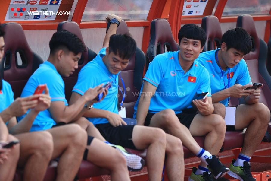 Đội hình ra sân Việt Nam vs Hong Kong (Trung Quốc): Quang Hải đá chính, Công Phượng làm khán giả