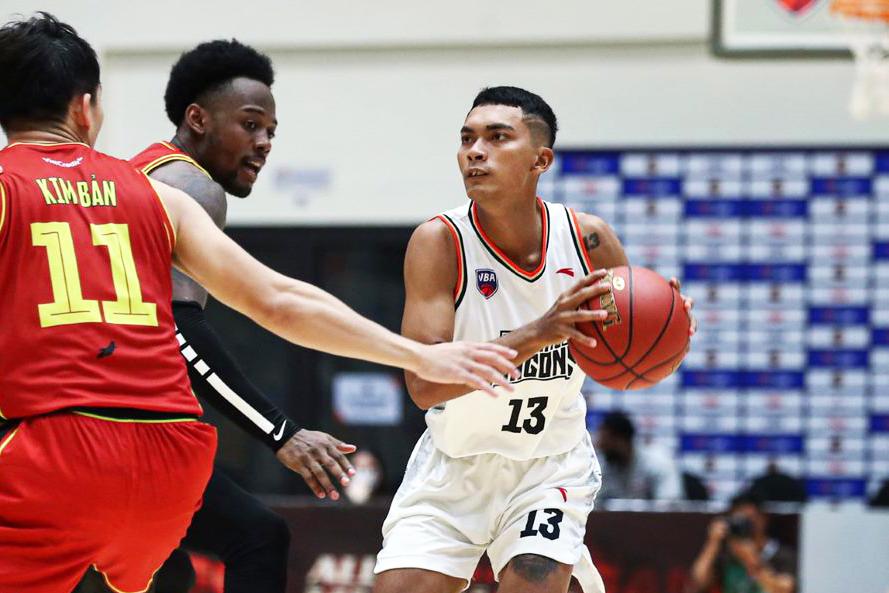 "Báo đen" Nguyễn Anh Kiệt lần đầu ra biển lớn, lập career-high trong máu áo Danang Dragons