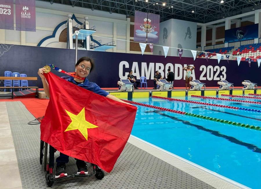 Ứng viên Cúp Chiến thắng 2023: Thông điệp sống kỳ diệu của VĐV bơi khuyết tật Vi Thị Hằng