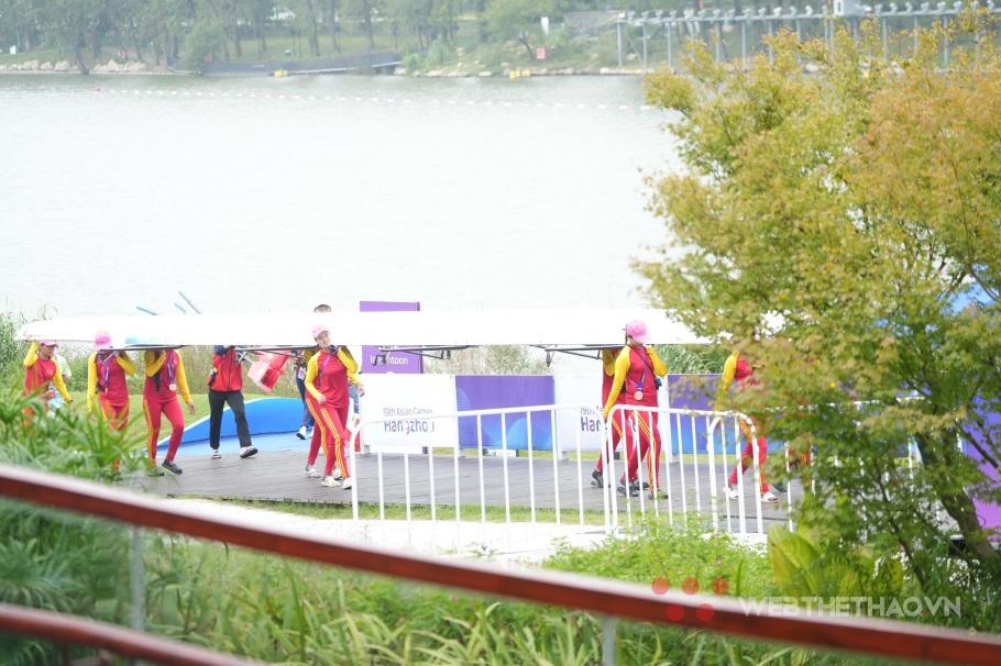 Choáng với "chiến thuyền" trị giá cả tỷ đồng của đội rowing 8 người Việt Nam lần đầu giành huy chương ASIAD