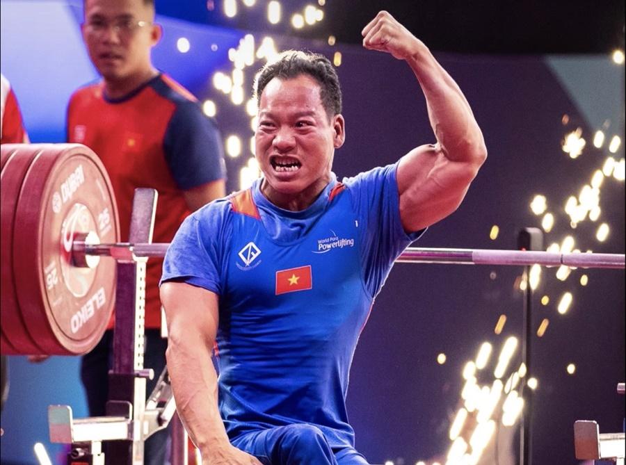 Lực sĩ Lê Văn Công trải lòng điều đặc biệt về Cúp Chiến thắng