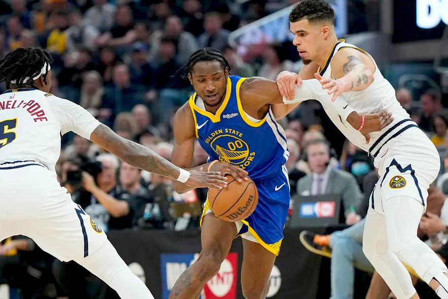 Bất ngờ: Tài năng trẻ Golden State Warriors mất niềm tin vào HLV Steve Kerr?