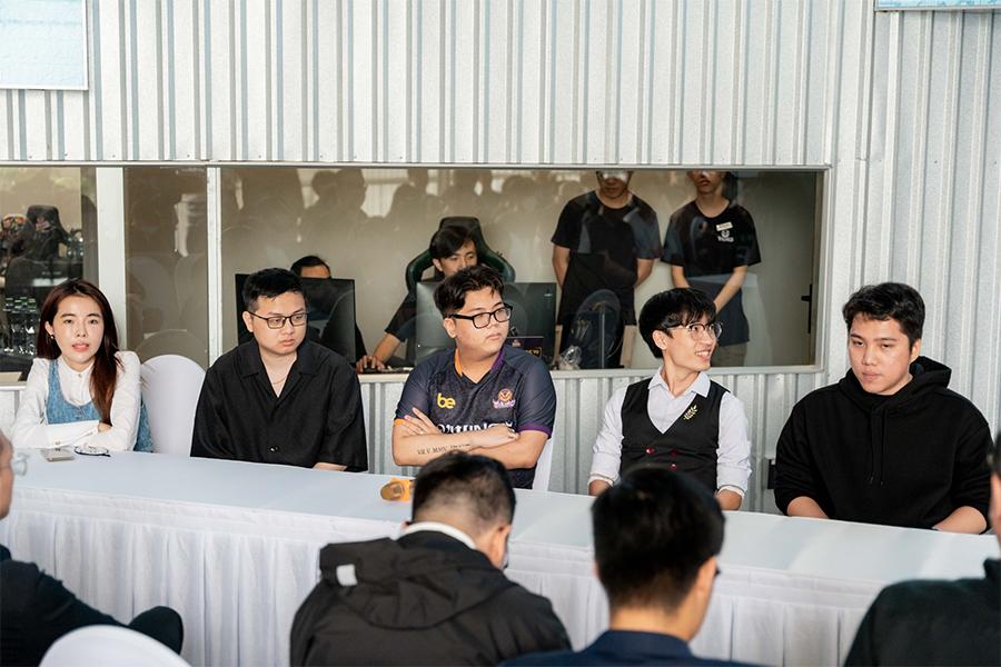 Offline ra mắt VIking Esports, SofM hé lộ khả năng trở lại thi đấu tại VCS