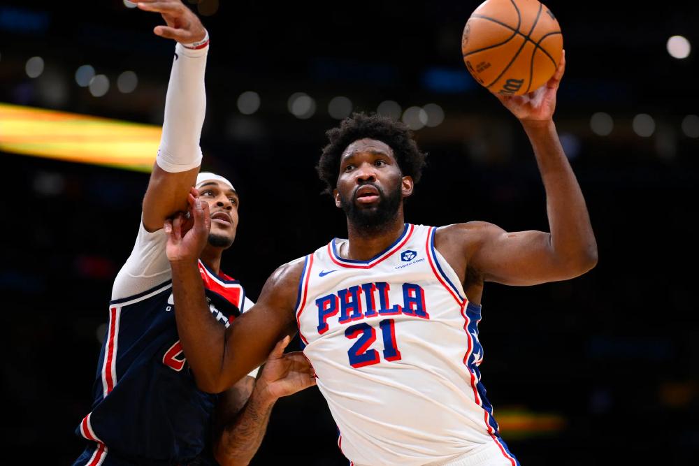 Joel Embiid rách sụn chêm đầu gối, gần như chắc chắn mất danh hiệu MVP