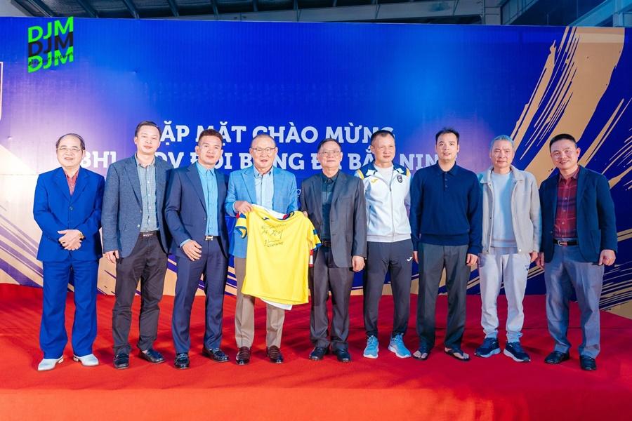 Nhớ da diết bóng đá, HLV Park Hang Seo tiết lộ lý do trở lại sân cỏ