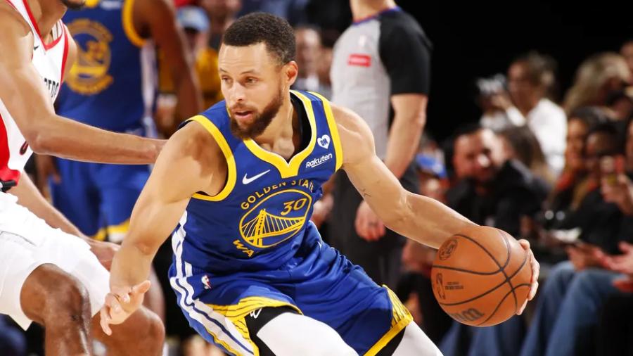 Stephen Curry dẫn đầu màn ngược dòng ngoạn mục, Warriors chính thức vượt Lakers trên BXH miền Tây