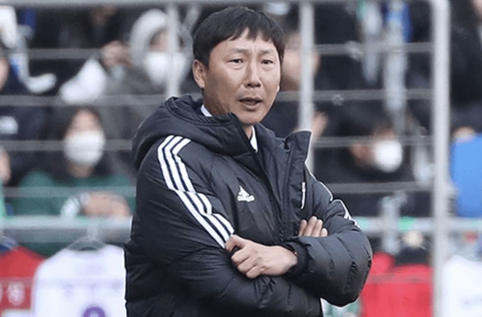 Tuyển Việt Nam thời HLV Kim Sang Sik thay đổi ra sao so với Philippe Troussier?