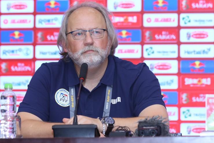 HLV Philippines ngạc nhiên khi Việt Nam gây thất vọng thời Philippe Troussier