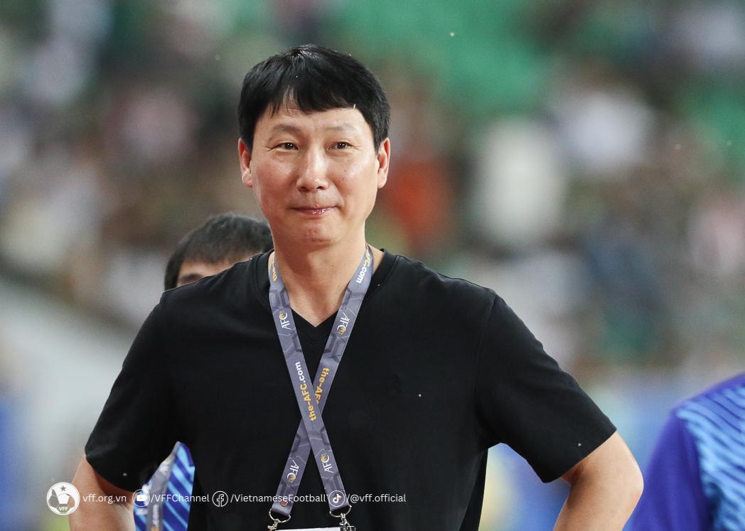 HLV Kim Sang Sik tiếc nuối vì Việt Nam tan giấc mơ World Cup