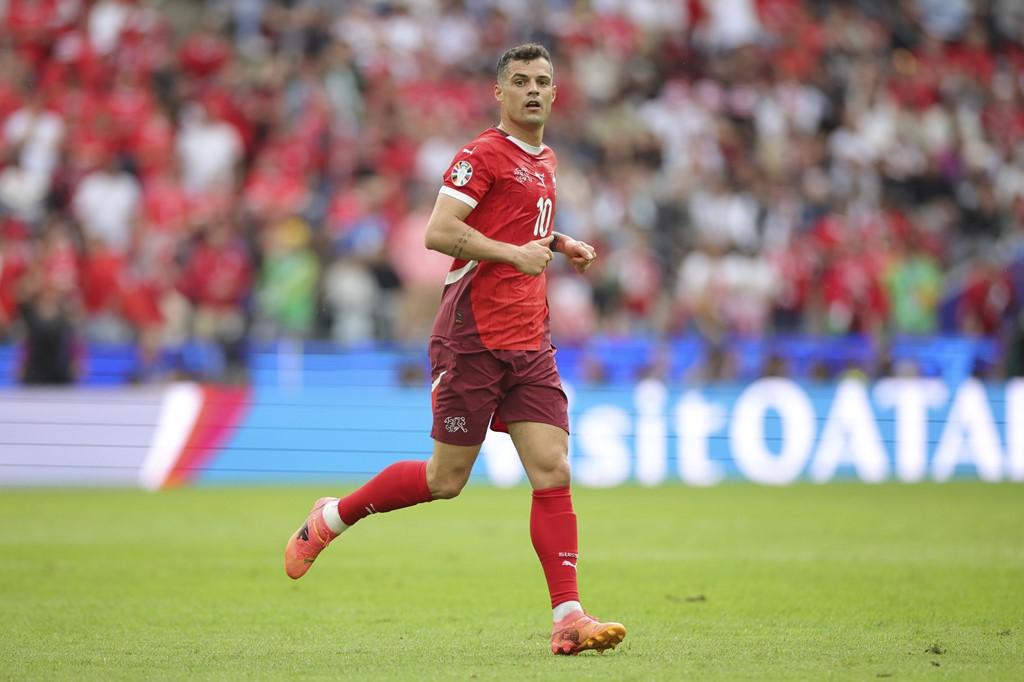 Xhaka đoạt giải Cầu thủ xuất sắc nhất trận Thuỵ Sĩ thắng Hungary