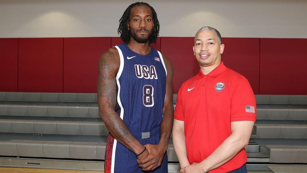 Tuyển Mỹ "đón" ca chấn thương đầu tiên, nói lời chia tay với Kawhi Leonard