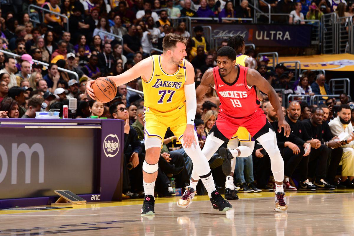 Los Angeles Lakers cán mốc 50 trận thắng, giữ hạt giống số 3 tại NBA Playoffs 2025