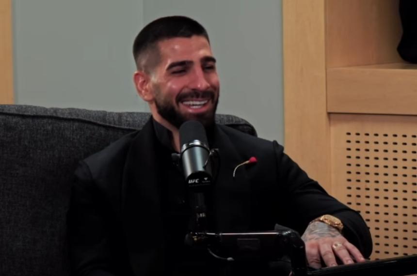 Ilia Topuria hứa với UFC "không đuổi theo Islam Makhachev"