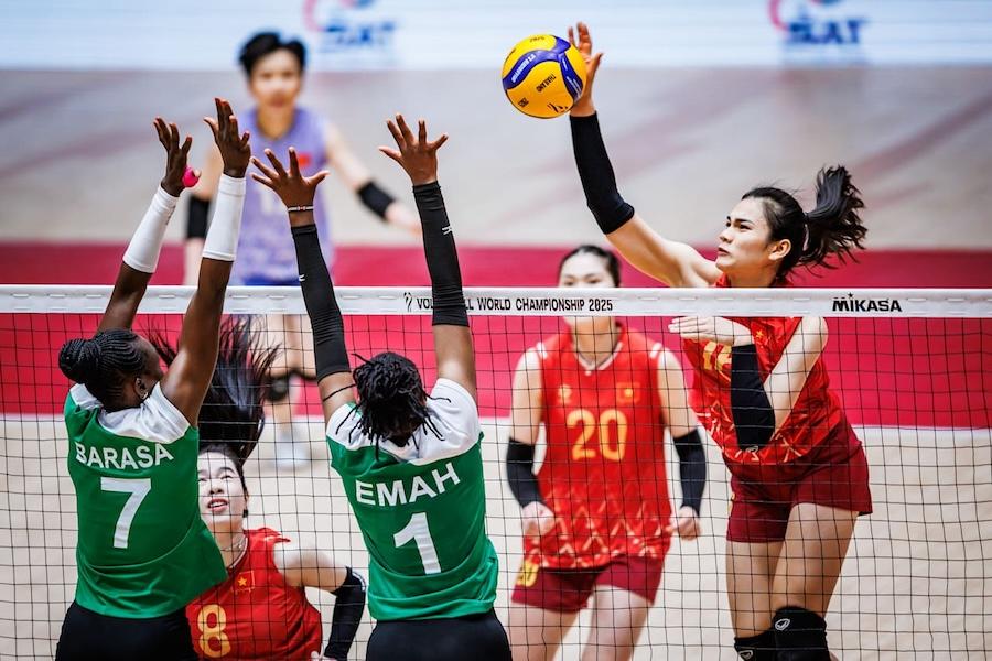 Đội tuyển bóng chuyền nữ Việt Nam bị trừ số điểm kỷ lục, tụt 5 bậc trên BXH thế giới