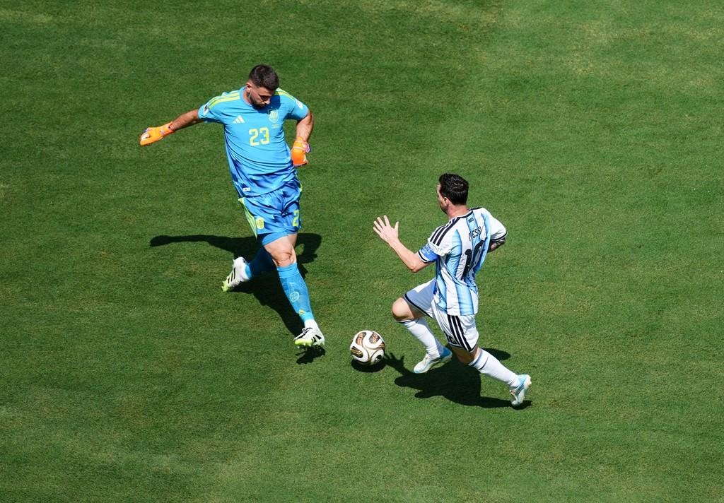 Argentina tái lập kỷ lục của Brazil trong trận chung kết World Cup