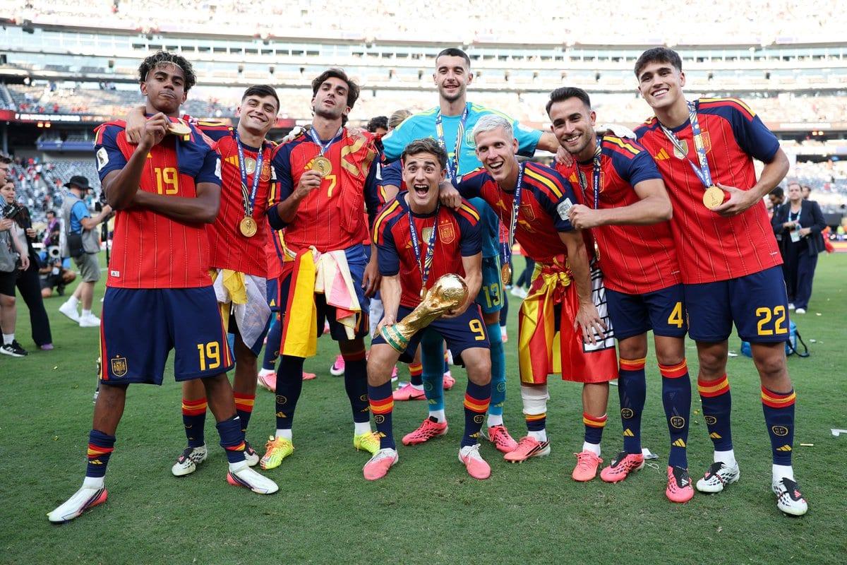 "Trái tim Barcelona" trong hai thế hệ Tây Ban Nha vô địch World Cup
