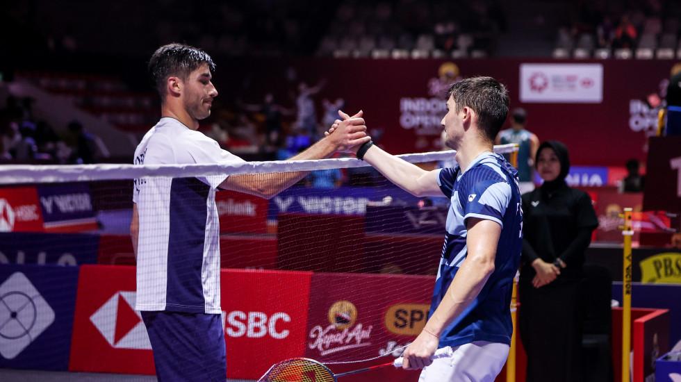 Anh em Popov "huynh đệ tương tàn" ở giải cầu lông Indonesia Open 2025
